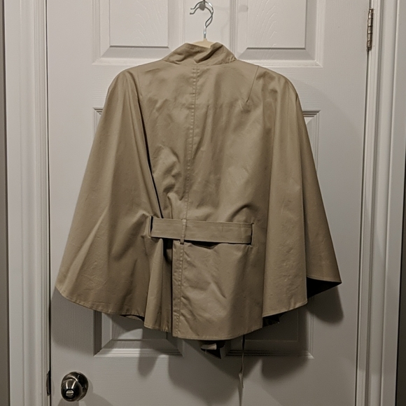 Banana Republic Trench Poncho/Cape - Picture 5 of 5